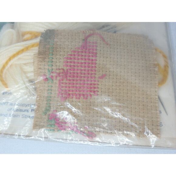 Vintage Ethno Art Poodle Needlepoint Kit Made In France READ - Picture 7 of 8